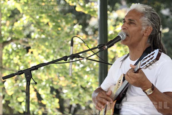 CHRIS COMBETTE - 2012-09-09 - PARIS - Square de la Place des Fetes - 